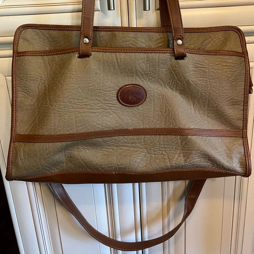 Vintage International All Weatherwear  Tan Leather  Zippered Handbag.